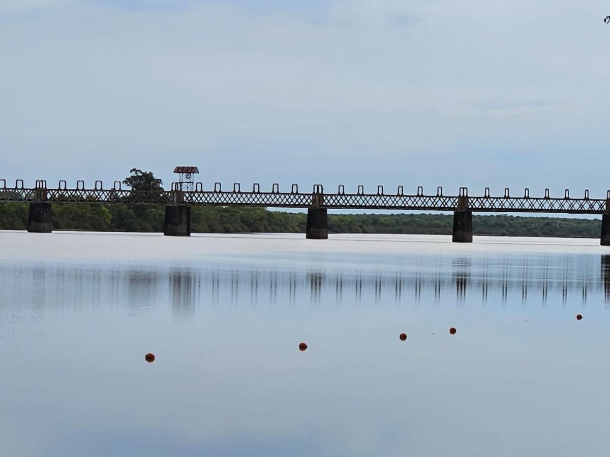 Hotel Terrazas Del Rio Negro Centenario エクステリア 写真